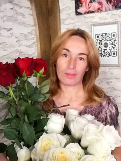 Алёна, Россия, Касли, 44 года, 2 ребенка. Познакомлюсь с мужчиной для любви и серьезных отношений, брака и создания семьи.  Анкета 863784. 