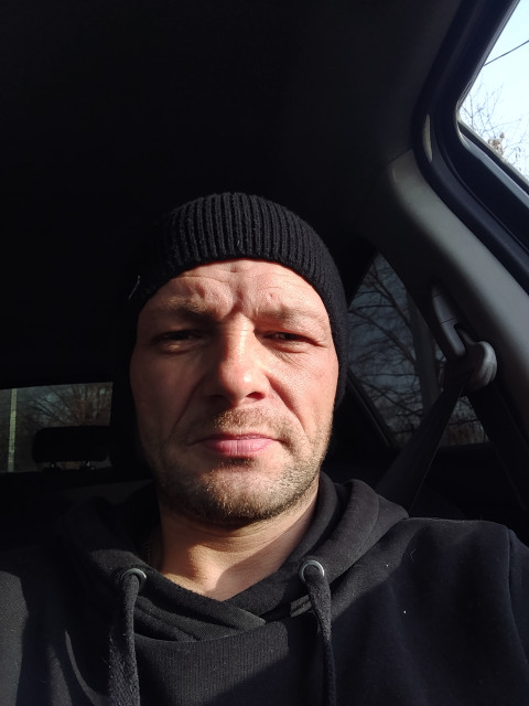 Алексей, Магнитогорск, 40 лет. Ищу женщину любящую свойх дитей и не задавая мне лишних вопросов мене....  Анкета 864022. 