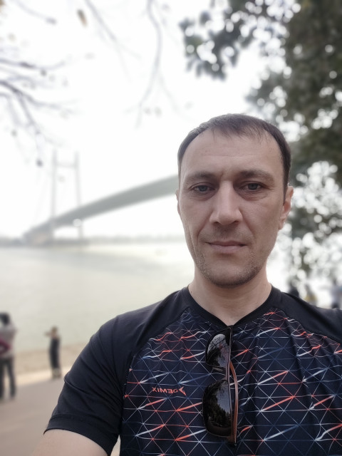 Олег, Барнаул, 41 год, 2 ребенка, 1 фото. Он ищет её: женщину для любви и серьезных отношений, брака и создания семьи, рождения совместных детей.  Анкета 864080. 