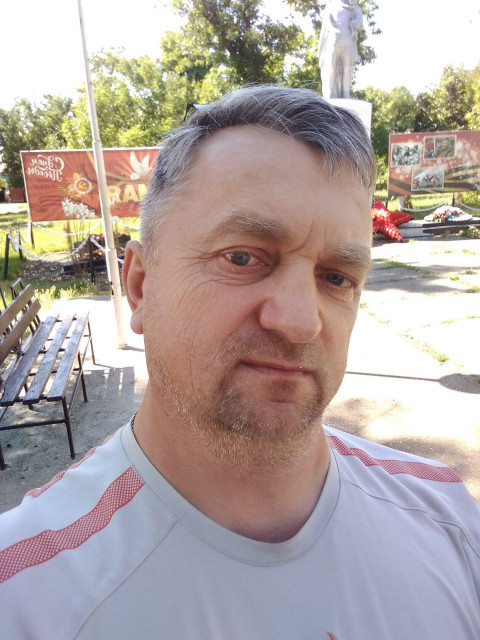 Валерий, Выселки, 52 года, 2 ребенка. Он ищет её: женщину для любви и серьезных отношений, брака и создания семьи, дружбы и общения.  Анкета 864210. 