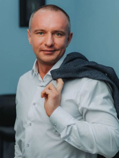 Олег, Санкт-Петербург, м. Невский проспект, 38 лет. Он ищет её: Мне близка девушка:
*женственная, ухоженная, живая
*без детей, но с искренним желанием стать мамой  Анкета 864270. 