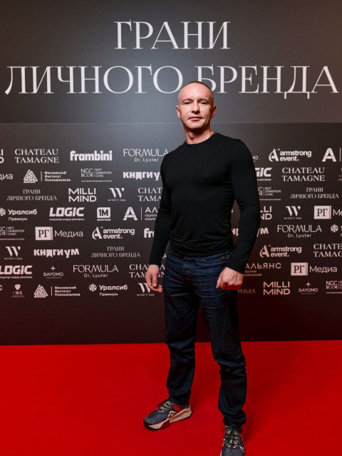 Олег, Санкт-Петербург, м. Невский проспект. Фото на сайте ГдеПапа.Ру