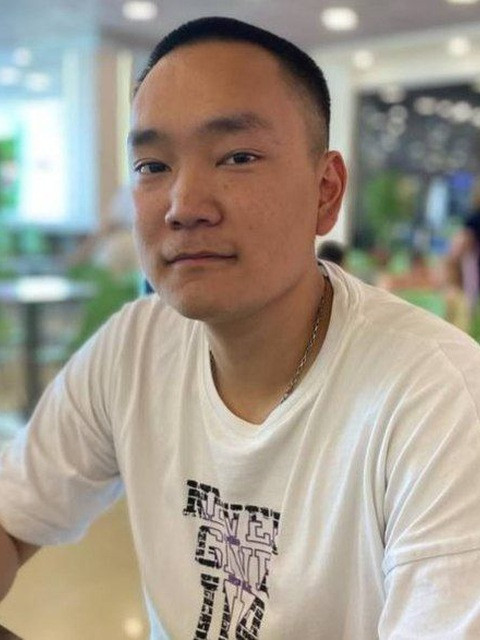 Александр, Россия, Омск, 23 года. Познакомлюсь с девушкой для любви и серьезных отношений, дружбы и общения.  Анкета 864564. 