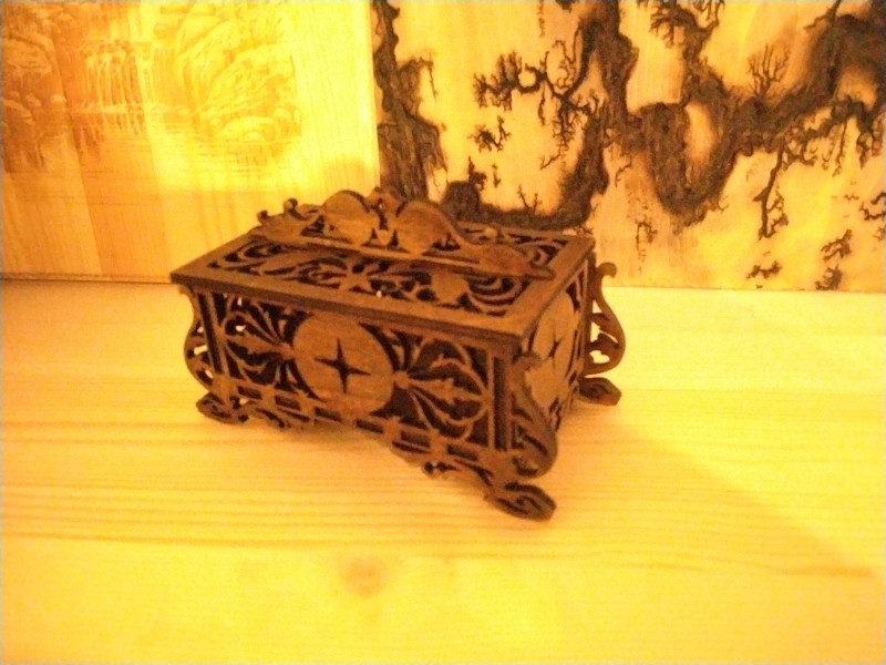 Подарочная шкатулка