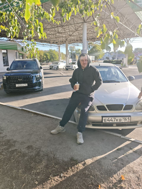 Александр, Луганск, 33 года. При общении