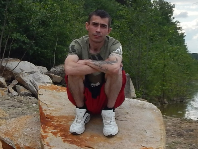 Максим, Россия, Киров, 30 лет. Познакомлюсь с женщиной для любви и серьезных отношений, брака и создания семьи.  Анкета 865041. 