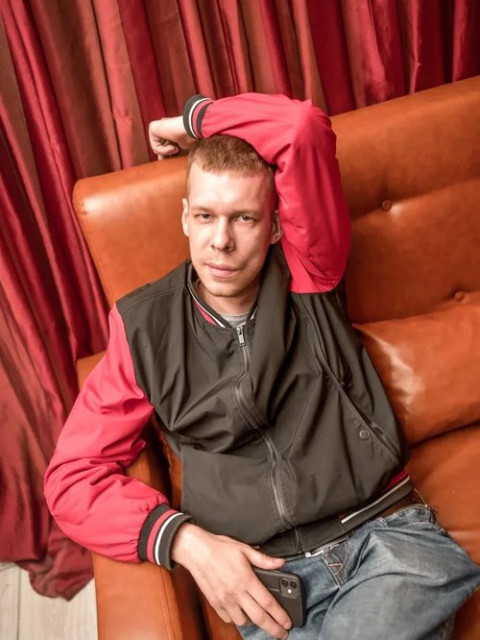 Владимир, Россия, Новосибирск, 36 лет, 1 ребенок. бывший спортсмен, организатор различных развлекательных мероприятий
интересны серьёзные отношения