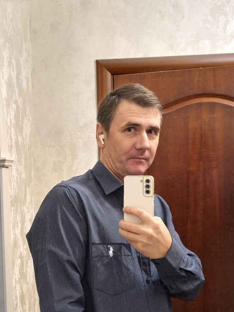 Готов сопровождать свою даму, куда угодно