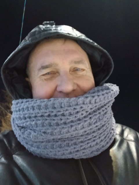 Роберт, Россия, Архангельск, 63 года. Познакомлюсь с женщиной для дружбы и общения. Она свободная, здоровая, работающая или пенсионерка, без...  Анкета 865329. 