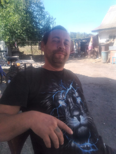 Сергей, Россия, Токмак, 47 лет, 2 ребенка. Познакомлюсь с женщиной для любви и серьезных отношений, брака и создания семьи, воспитания детей.  Анкета 865341. 