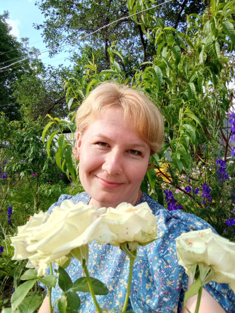 Мария, Россия, Ставрополь, 39 лет, 2 ребенка. Она ищет его: Встретить здесь своего человека, наверно, нереально, т. к. все общительные - далеко. ((( И одни мечт  Анкета 865430. 