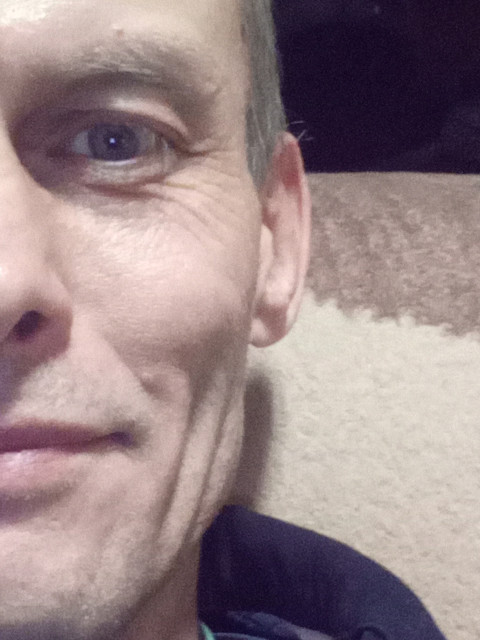 Иван Викторович, Россия, Томск, 47 лет, 2 ребенка. Ищу: Пышные телеса -тонкие манеры
На лицо ужасная -доброая внутри  Анкета 865704. 