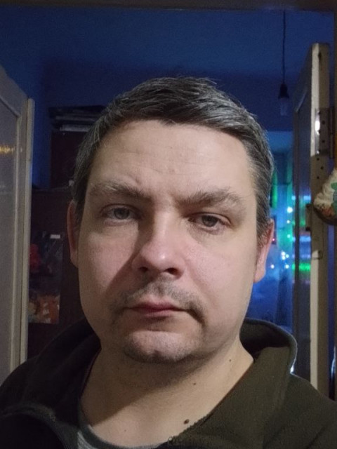 Григорий, Россия, Донецк, 36 лет. Ищу девушку от 36 до 45 лет, можно с ребёнком. Главное, чтобы была весёлой и было о чём поговорить....  Анкета 865957. 