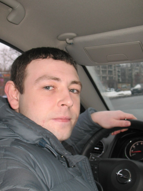 Владимир Тарасов, Санкт-Петербург, м. Проспект Просвещения. Фото на сайте ГдеПапа.Ру