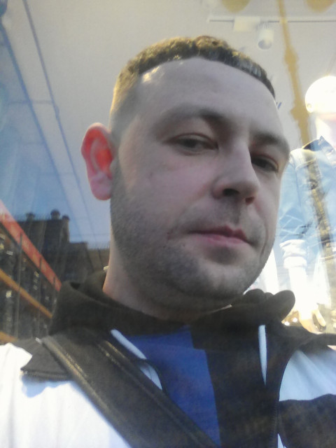 Владимир Тарасов, Санкт-Петербург, м. Проспект Просвещения. Фото на сайте ГдеПапа.Ру