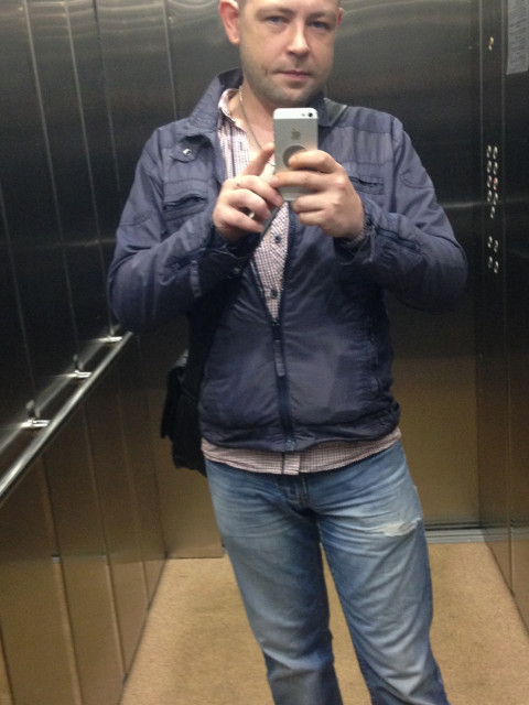 Владимир Тарасов, Санкт-Петербург, м. Проспект Просвещения. Фото на сайте ГдеПапа.Ру