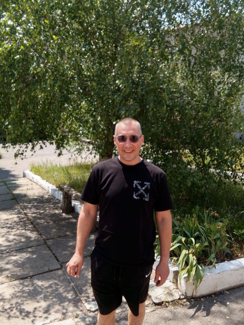 Александр, Россия, Стаханов, 43 года, 1 ребенок. Познакомлюсь с женщиной для любви и серьезных отношений, брака и создания семьи, рождения совместных...  Анкета 866157. 