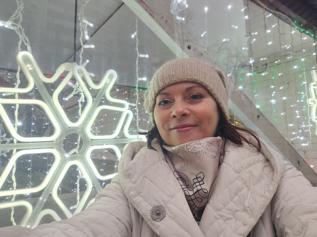 А вот и я, искали?)