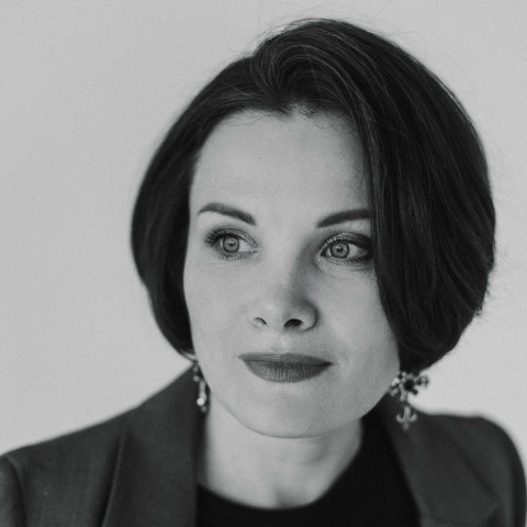 Анна, Волгоград, 47 лет, 1 ребенок. Хочу встретить мужчину, который станет для меня мужем - партнером. С которым я хочу разделять обязан