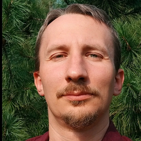 Алексей, Россия, Дзержинск, 37 лет. Программист, есть квартира, машина, дача. 
Без вредных привычек 
Ищу скромную девушку/женщину для 