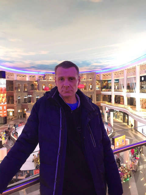 Денис, Россия, Москва, 49 лет, 1 ребенок. Познакомлюсь с дамой, примерно моего возраста. Хотелось бы серьезных, надёжных отношений.  Анкета 866997. 