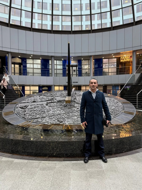 Александр, Санкт-Петербург, м. Площадь Восстания, 41 год. Он ищет её: женщину для любви и серьезных отношений, брака и создания семьи, дружбы и общения. Хочу встретить ум  Анкета 867260. 