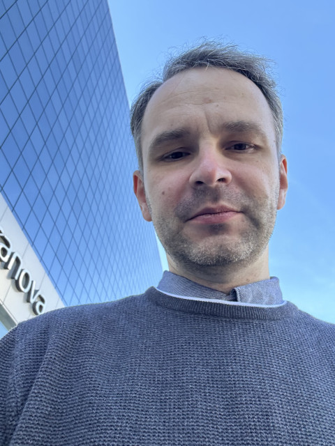 Анатолий, Россия, Санкт-Петербург, 38 лет. Ищу серьезные отношения. Порядочную девушку, готовую вкладываться в семью. Подробнее при общении