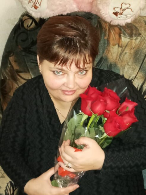 Наталья, Саратов, 47 лет, 2 ребенка. Познакомлюсь с мужчиной для любви и серьезных отношений.  Анкета 867731. 