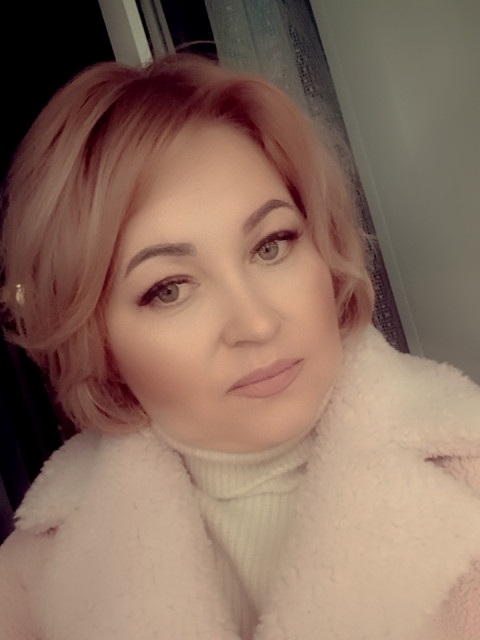 Светлана, Россия, Луганск, 49 лет, 1 ребенок. Познакомлюсь с мужчиной для брака и создания семьи. Не ниже 175, 40-55 лет
Желательно с Луганска  Анкета 868014. 