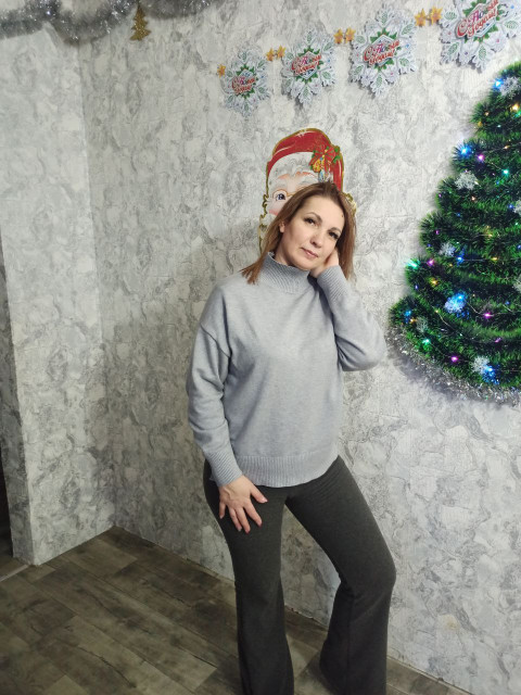 Анна, Россия, Новосибирск, 48 лет, 2 ребенка. Хотелось бы познакомиться с серьёзным и надёжным мужчиной, честным и порядочным. Мужчина не должен быть...  Анкета 868117. 