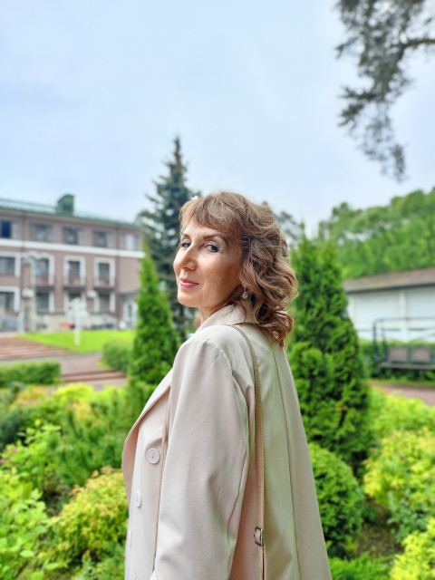 Татьяна, Россия, Санкт-Петербург, 52 года, 1 ребенок. Хочу встретить мужчину, который поддержит, поймет, с которым и помолчать будет приятно. 
Хотелось бы...  Анкета 868243. 