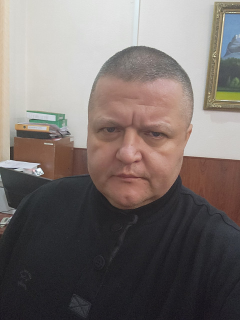 Александр, Донецк, 50 лет, 2 ребенка. Он ищет её: женщину для любви и серьезных отношений, брака и создания семьи.  Анкета 868400. 