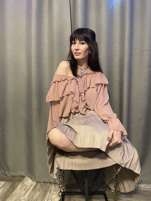 Юля Матвеева, Муром, 39 лет, 3 ребенка, 4 фото. Хочу адекватного состоявшегося мужчину, не судимого, не пьющего, нормальной зп, для серьезный отношений...  Анкета 868551. 