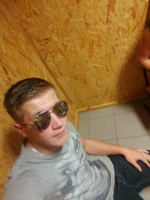 Артем, Россия, Москва, 23 года. Познакомлюсь с девушкой для дружбы и общения.  Анкета 868606. 