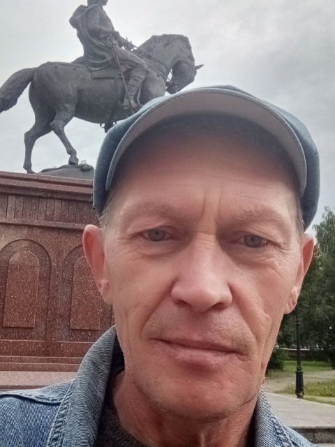 Олег, Бийск, 52 года, 1 ребенок. Познакомлюсь с женщиной для любви и серьезных отношений, брака и создания семьи, дружбы и общения.  Анкета 868941. 