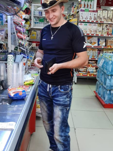 Алексей, Россия, Москва, 35 лет, 1 ребенок. Познакомлюсь с простой серьезной девушкой подходящего возраста в целях создания семьи, которая не против...  Анкета 869214. 