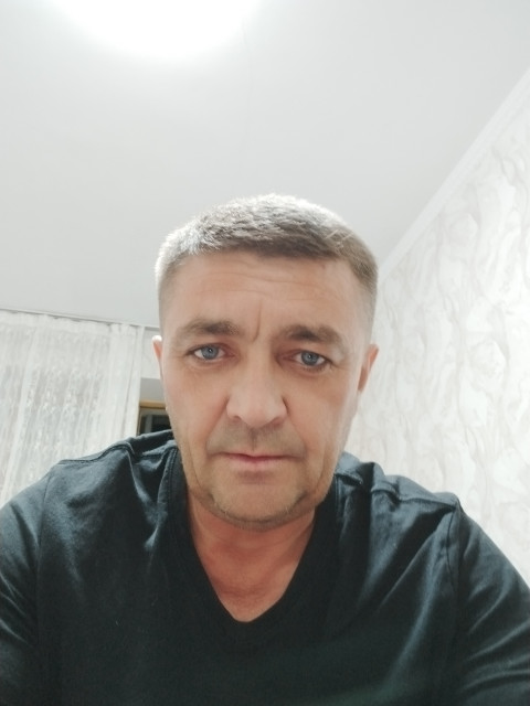 Олег, Казахстан, Усть-Каменогорск, 47 лет, 1 ребенок. Познакомлюсь с женщиной для любви и серьезных отношений, брака и создания семьи.  Анкета 869272. 