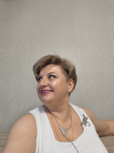 Светлана, Россия, Красноярск, 52 года. Познакомлюсь с мужчиной для любви и серьезных отношений, романтика, хозяйственного, серьезного с юмором,...  Анкета 869356. 