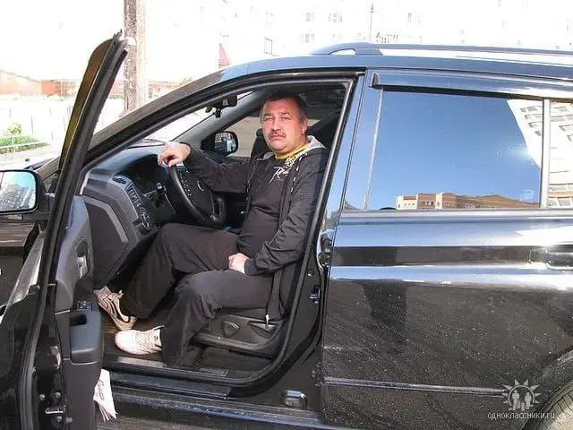 Олег, Москва, м. Пражская, 60 лет, 2 ребенка. Он ищет её: женщину для любви и серьезных отношений, гостевого брака.  Анкета 869550. 