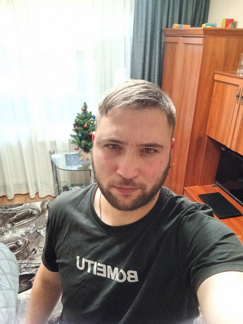 Владимир, Россия, Луганск, 30 лет. Познакомлюсь с женщиной для любви и серьезных отношений, брака и создания семьи.  Анкета 869771. 