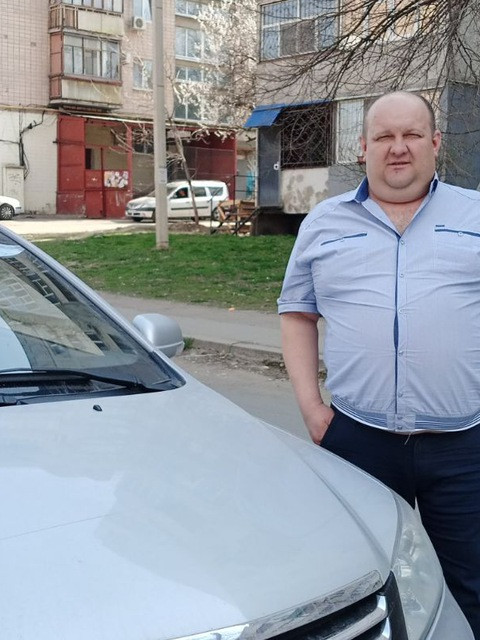 Иван, Россия, Луганск, 42 года, 2 ребенка. Познакомлюсь с женщиной для любви и серьезных отношений, брака и создания семьи.  Анкета 869966. 