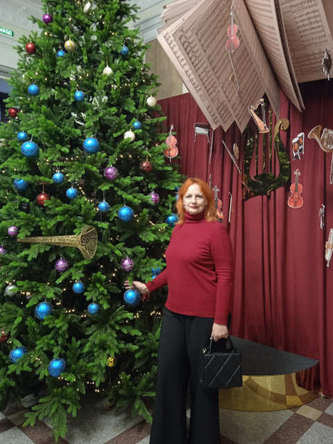 Арина, Россия, Владивосток, 57 лет, 1 ребенок. Познакомлюсь с мужчиной для встреч, общения, романтики.  Анкета 870278. 