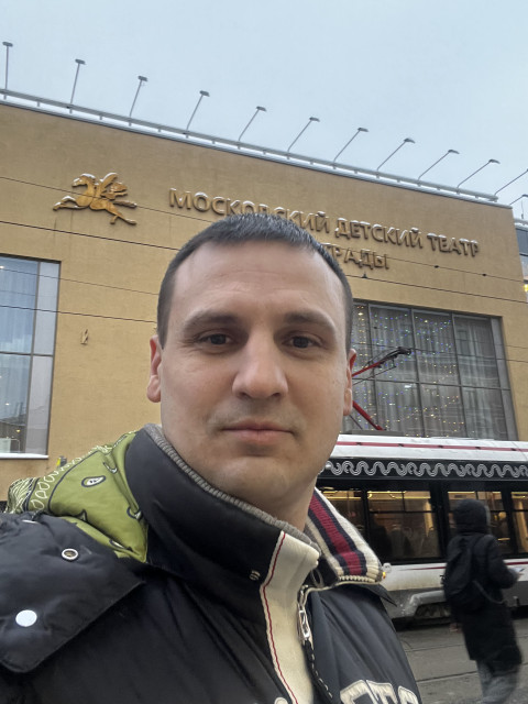 Андрей, Москва, м. Речной вокзал, 38 лет, 2 ребенка, 8 фото. Он ищет её: Хотелось бы найти свою судьбу, родственную душу, женщину которая будет понимать и любить меня, а я е  Анкета 870320. 