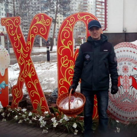 Геннадий Георгиевский, Сургут, 40 лет, 1 фото. я тот кто я есть, я тот кого нет ни у одной, со мной сложно, невозможно, будь придельно осторожна...