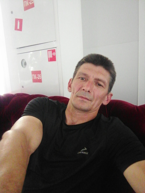 Александр, Россия, Москва, 46 лет. Познакомлюсь с женщиной для любви и серьезных отношений, брака и создания семьи.  Анкета 870396. 