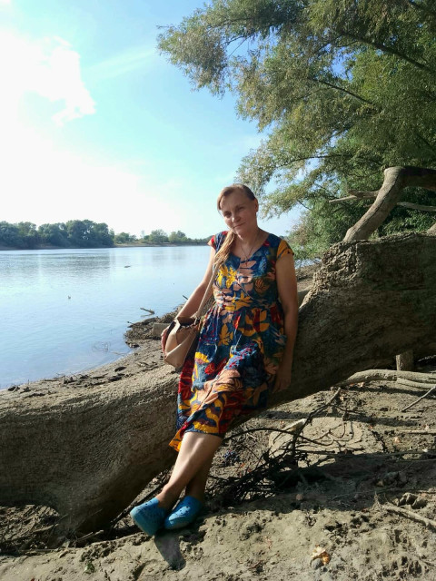 Нина, Россия, Краснодар, 52 года, 2 ребенка. Познакомлюсь с мужчиной для гостевого брака, дружбы и общения.  Анкета 870423. 