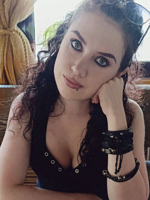 Александра, Москва, 28 лет. Хочу честного, надёжного и нежного мужчину
Цель:созданние семьи  Анкета 870823. 