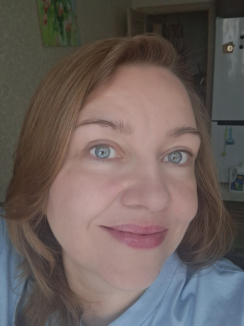 Юлия, Сургут, 50 лет, 2 ребенка, 5 фото. Ищу: Доброго, с чувством юмора, а не сарказмом; любящем людей и живую природу, надежным, верным, честным....  Анкета 870895. 