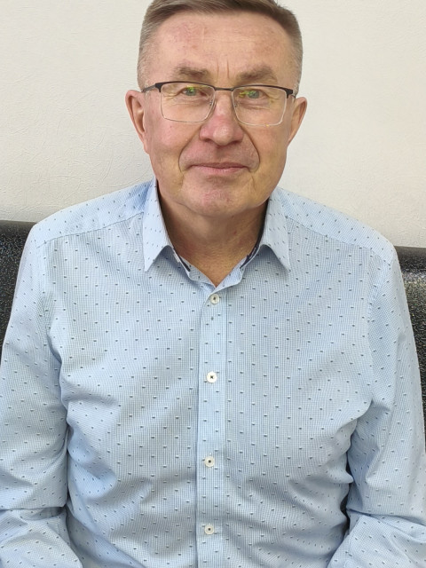 Александр, Ульяновск, 65 лет, 3 ребенка. Он ищет её: женщину для дружбы и общения.  Анкета 871000. 