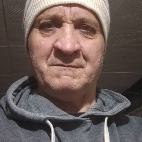 Василий Курт, Димитровград, 61 год, 1 фото. Ищу: Добропорядочную от 35лет до 55лет самое главное человеком быть если имеются дети я подержываю воспринимаю...  Анкета 871397. 